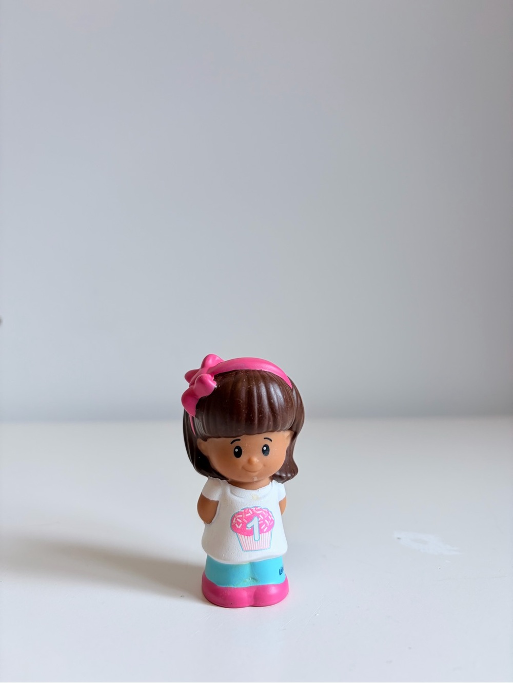 Fisher Price Little People Birthday Mia Skinny Figure
